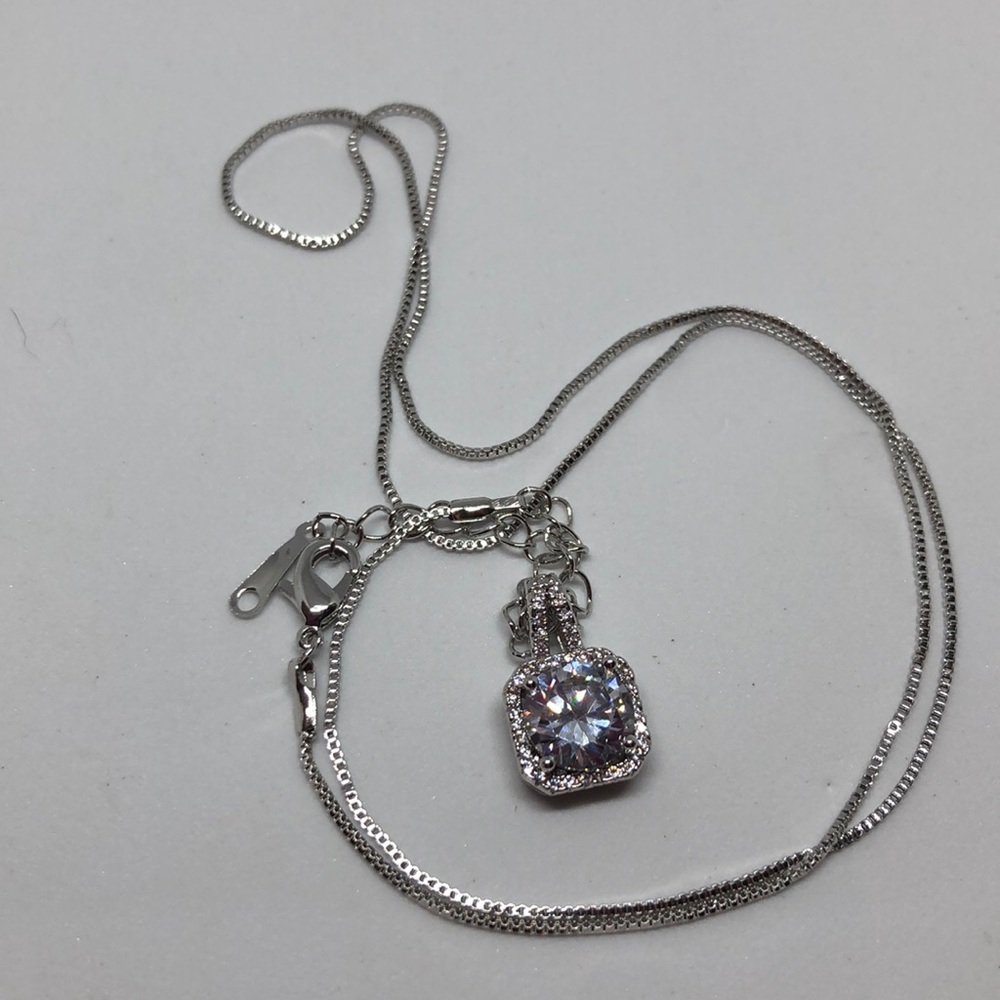 Elegant , 10K F, Silver CZ, 22 inch necklace - NEW - Picture 8 of 8